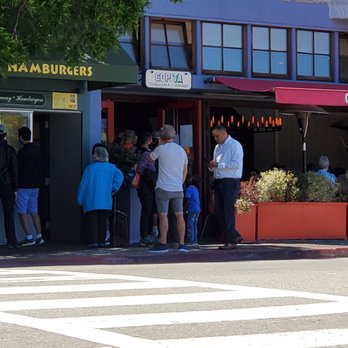 Hamburgers - Lines forming outside - Burgers Near Me - Sausalito, California