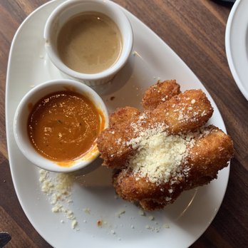 Yard House - Fried Mac and Cheese - New American Near Me - Springfield, Virginia