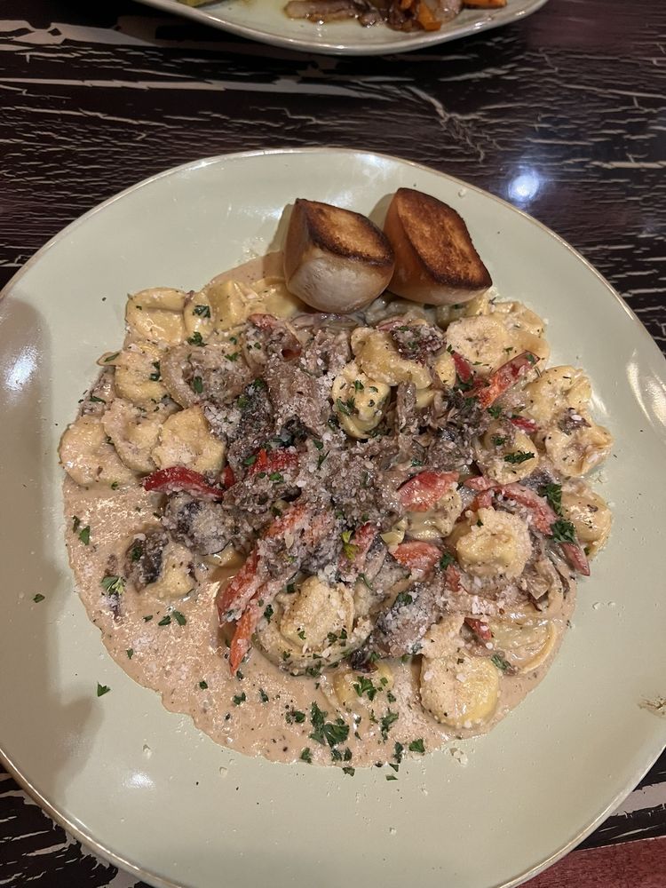 Food from Domellie's American Steakhouse