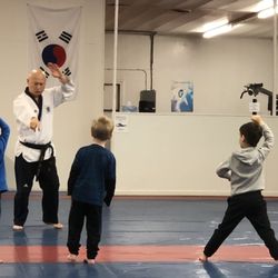 Lee's Tae Kwon Do Academy