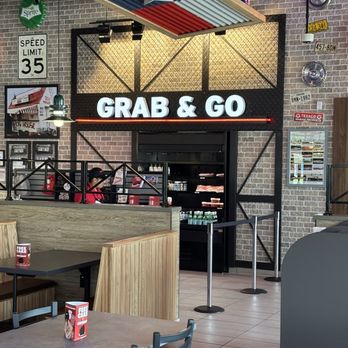 Portillo's Stafford - Sept 1.2025  10:00am  I'm the only person here! - Hot Dogs Near Me - Stafford, Texas