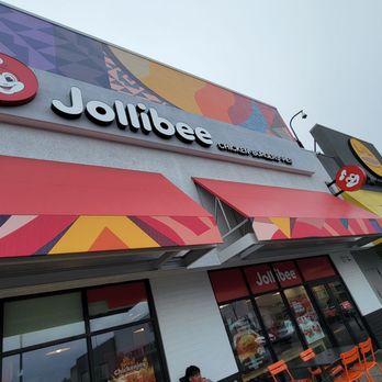 Jollibee - Exterior - Fast Food Near Me - Tacoma, Washington
