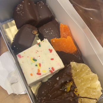 Bubbas Sweet Spot - Candy Stores Near Me - Pensacola, Florida