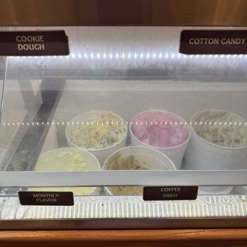 American Honey Creamery - Ice cream counter - Coffee & Tea Near Me - Apollo Beach, Florida American Honey Creamery - Ice cream counter - Coffee & Tea Near Me - Apollo Beach, Florida