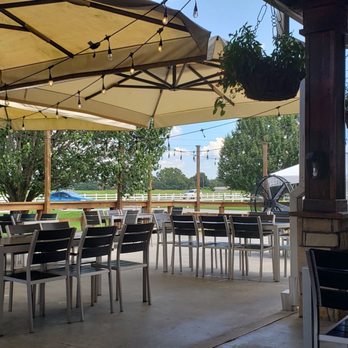 Anthonie's Market Grill - Patio - Seafood Near Me - Simonton, Texas