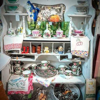 Rancho Co-Op - Cute summer stuff for kitchen and dinning room - Antiques Near Me - Oakley, California