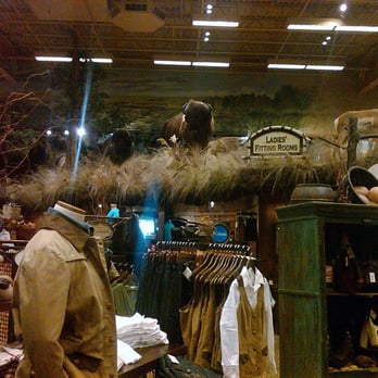 Bass Pro Shops - Sporting Goods Near Me - Altoona, Iowa Bass Pro Shops - Sporting Goods Near Me - Altoona, Iowa