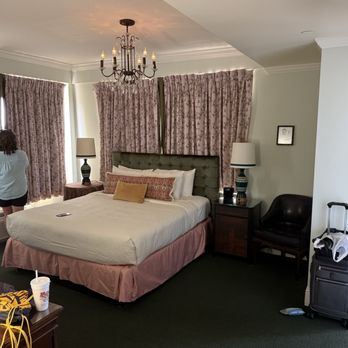 The Pontchartrain Hotel - Hotels Near Me - New Orleans, Louisiana The Pontchartrain Hotel - Hotels Near Me - New Orleans, Louisiana