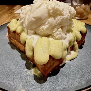 Khao Tiew - Kaya toast with coconut ice cream - Thai Near Me - San Francisco, California