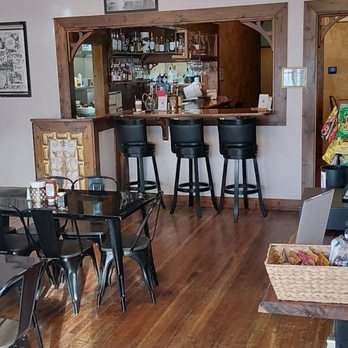 Nic’s Corner Bistro - Lots of history in this century old building. - Breakfast & Brunch Near Me - Echo, Oregon