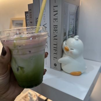 Leaf and Cloud - Iced Strawberry Cloud Matcha - Coffee & Tea Near Me - Glendale, California Leaf and Cloud - Iced Strawberry Cloud Matcha - Coffee & Tea Near Me - Glendale, California