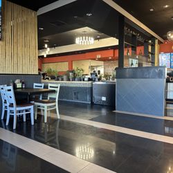 29 Yum - Large open comfortable restaurant at 29 Yum.