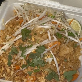 Pad Thai Cafe - Chicken pad Thai (such a huge portion!) - Thai Near Me - Murfreesboro, Tennessee