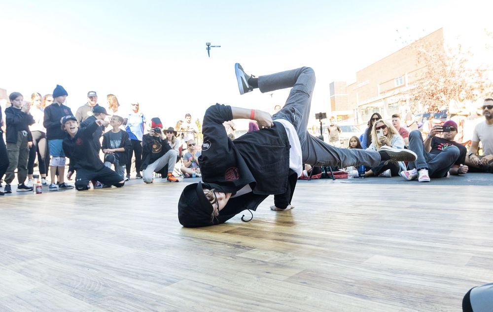 The School of Dance Logo