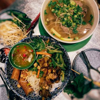 Lunch Lady - PHỞ BÒ - BEEF NOODLE SOUP (GF) $15 - Vietnamese Near Me - Vancouver, British Columbia Lunch Lady - PHỞ BÒ - BEEF NOODLE SOUP (GF) $15 - Vietnamese Near Me - Vancouver, British Columbia
