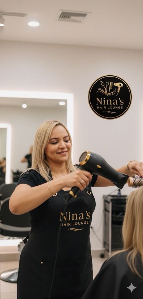 Nina's Beauty Salon Logo