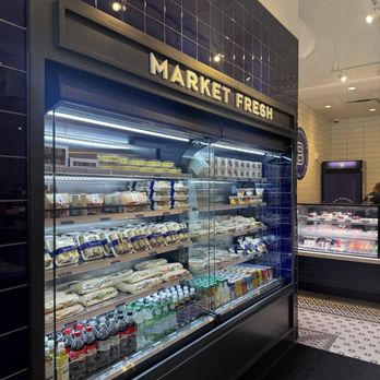 Paris Baguette - Fridge - Bakeries Near Me - Towson, Maryland