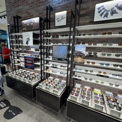 Sunglass Hut