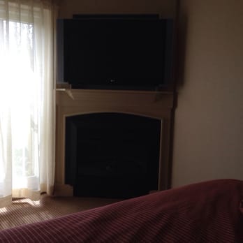 Silver Cloud Hotel - Seattle Broadway - Fireplace on the bottom - Hotels Near Me - Seattle, Washington