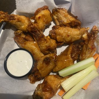 Laseters Tavern at Vinings - Sports Bars Near Me - Atlanta, Georgia Laseters Tavern at Vinings - Sports Bars Near Me - Atlanta, Georgia
