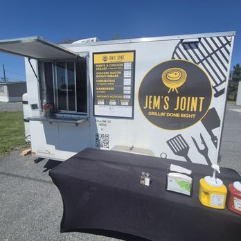 Jems Joint - Truck order window - Food Trucks Near Me - Carlisle, Pennsylvania