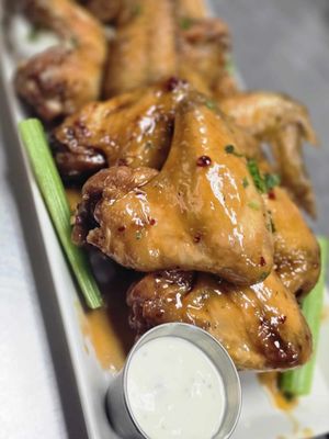 Da Burger Wing Hub by null