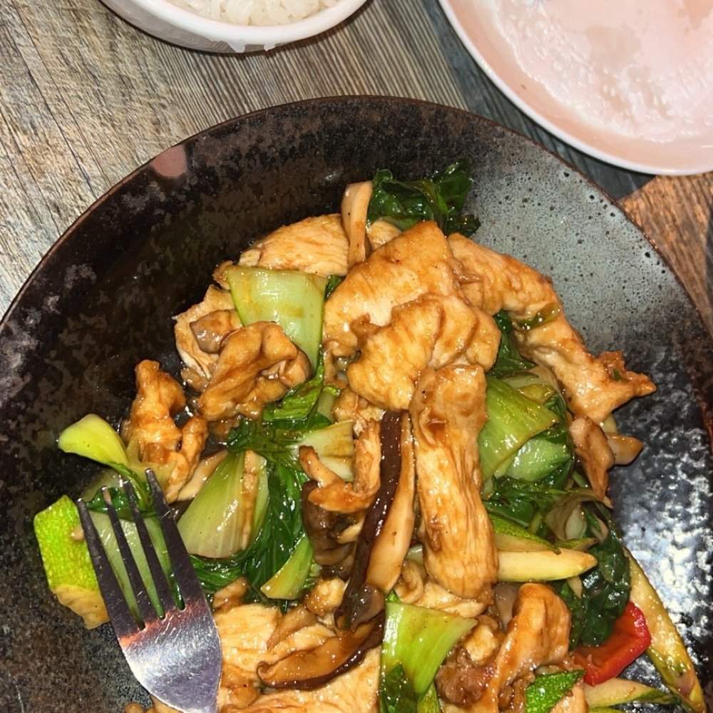 Buddha Asian Bistro - Thai basil chicken - Sushi Bars Near Me - Dobbs Ferry, New York