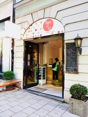 True & 12 Handmade Ice Cream by null