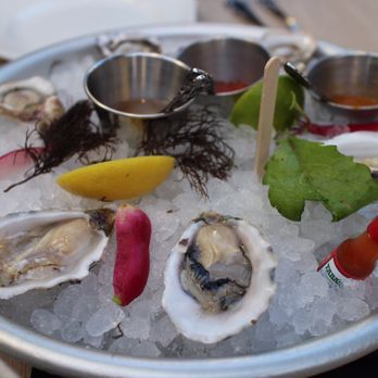 Herringbone Waikiki - Seafood Near Me - Honolulu, Hawaii