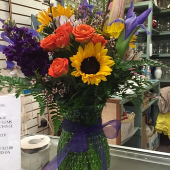 Osborne's Flower Shop - Spring arrangement - Florists Near Me - Poughkeepsie, New York Osborne's Flower Shop - Spring arrangement - Florists Near Me - Poughkeepsie, New York