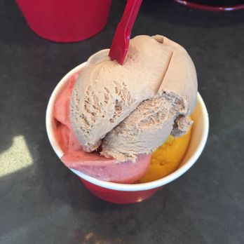 Red Maple - Nutella gelato and strawberry and mango sorbets. All their flavors are fantastic and they have unlimited free samples. - Cafes Near Me - Los Angeles, California Red Maple - Nutella gelato and strawberry and mango sorbets. All their flavors are fantastic and they have unlimited free samples. - Cafes Near Me - Los Angeles, California