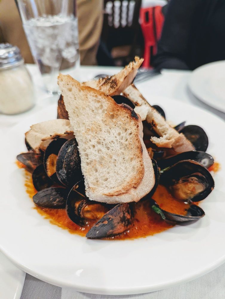 Social spots from Avanzare Italian Restaurant