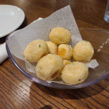 Mangiamo By 604 - Garlic Knots...they smell sooo good! - Italian Near Me - Honolulu, Hawaii Mangiamo By 604 - Garlic Knots...they smell sooo good! - Italian Near Me - Honolulu, Hawaii