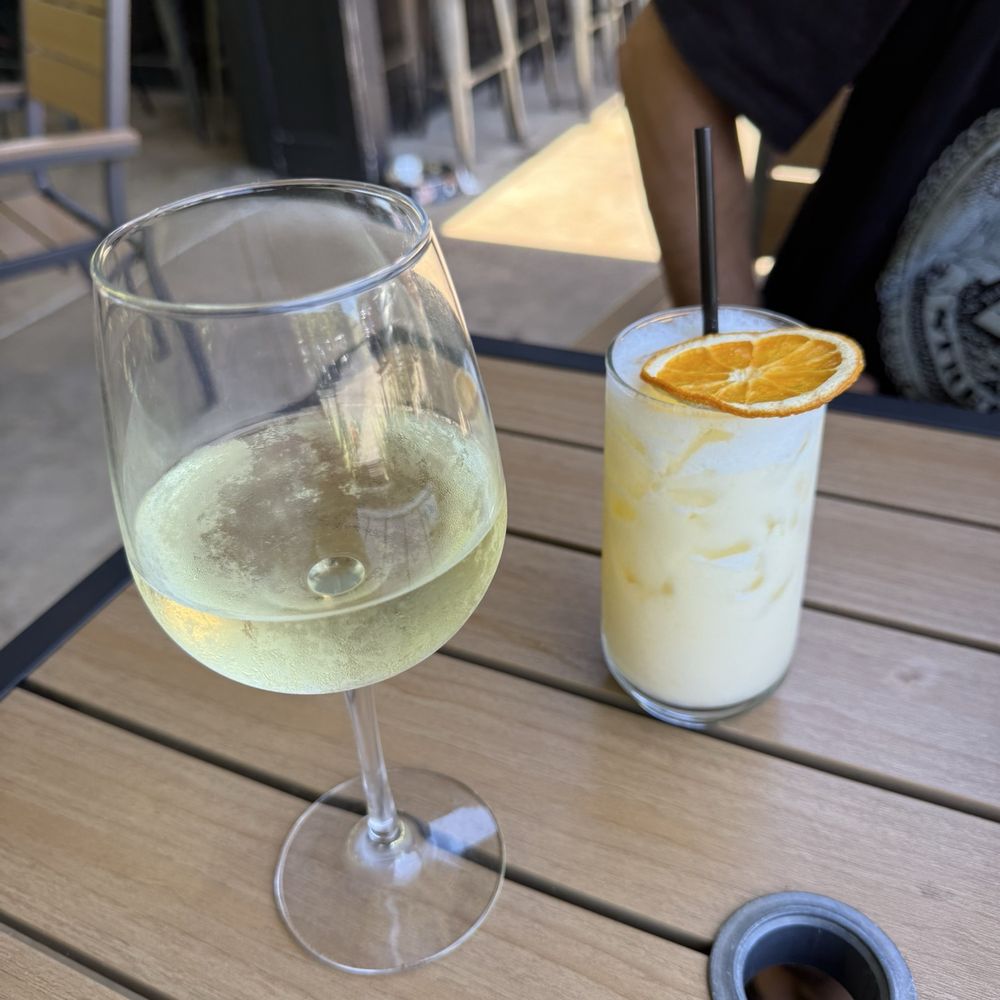 Drift - Orange dream cycle & Sauvignon Blanc (New Zealand) - Salad Near Me - Kalaheo, Hawaii Drift - Orange dream cycle & Sauvignon Blanc (New Zealand) - Salad Near Me - Kalaheo, Hawaii