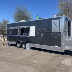 Savories - Savories food truck at Tractor Supply in Lake Havasu serving Cold pressed juice, smoothies, coffee, healthy breakfast and lunch items.