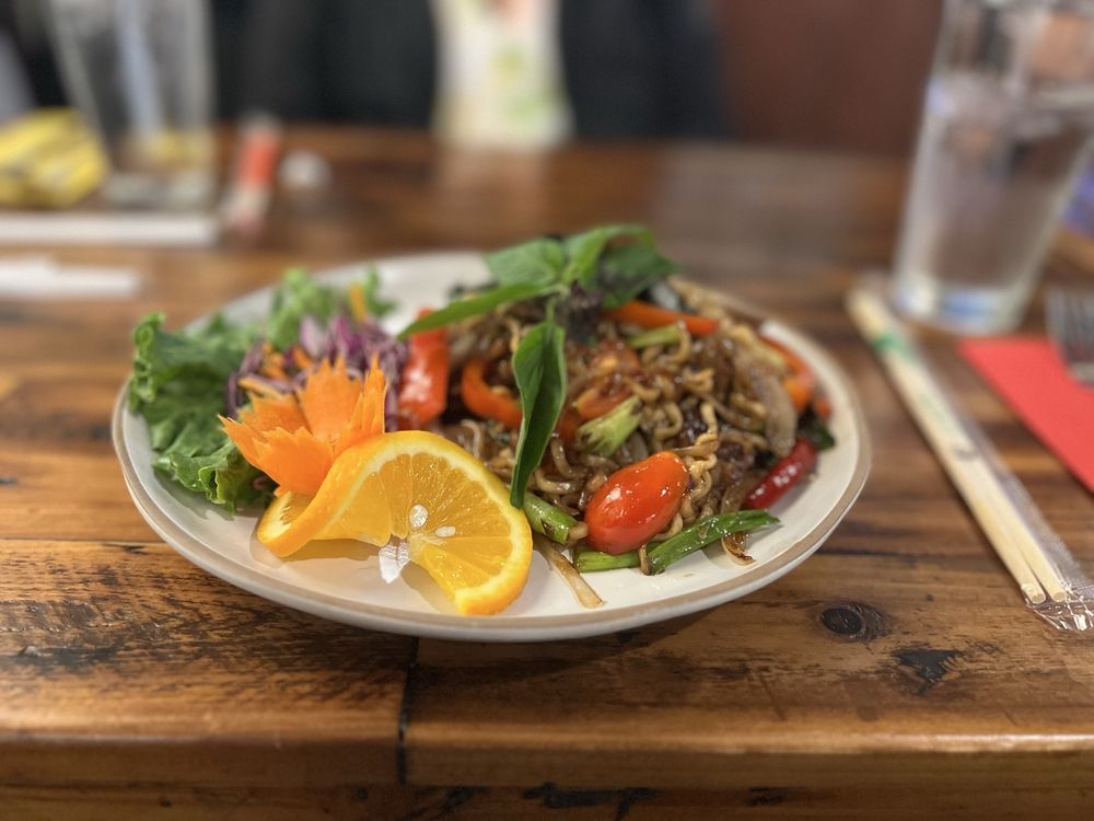 Thai Harrisonburg Restaurant Logo