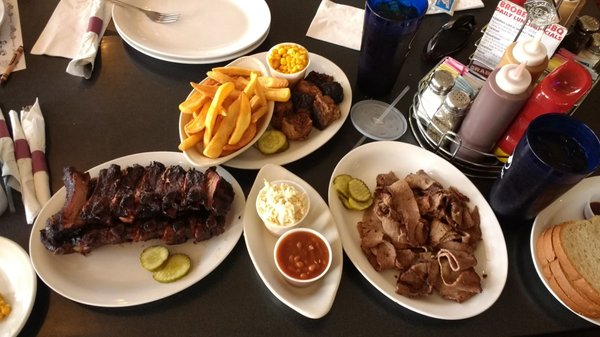 Brobeck's BBQ by null