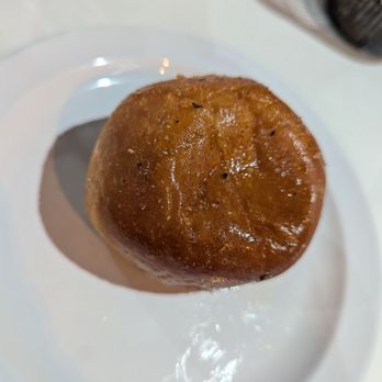 Smoke's Bistro - Starting rolls - Seafood Near Me - Chicago, Illinois