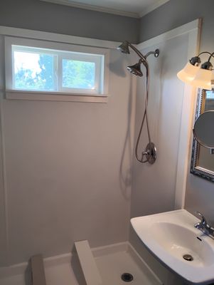 Dave Williams Heating and Cooling Logo