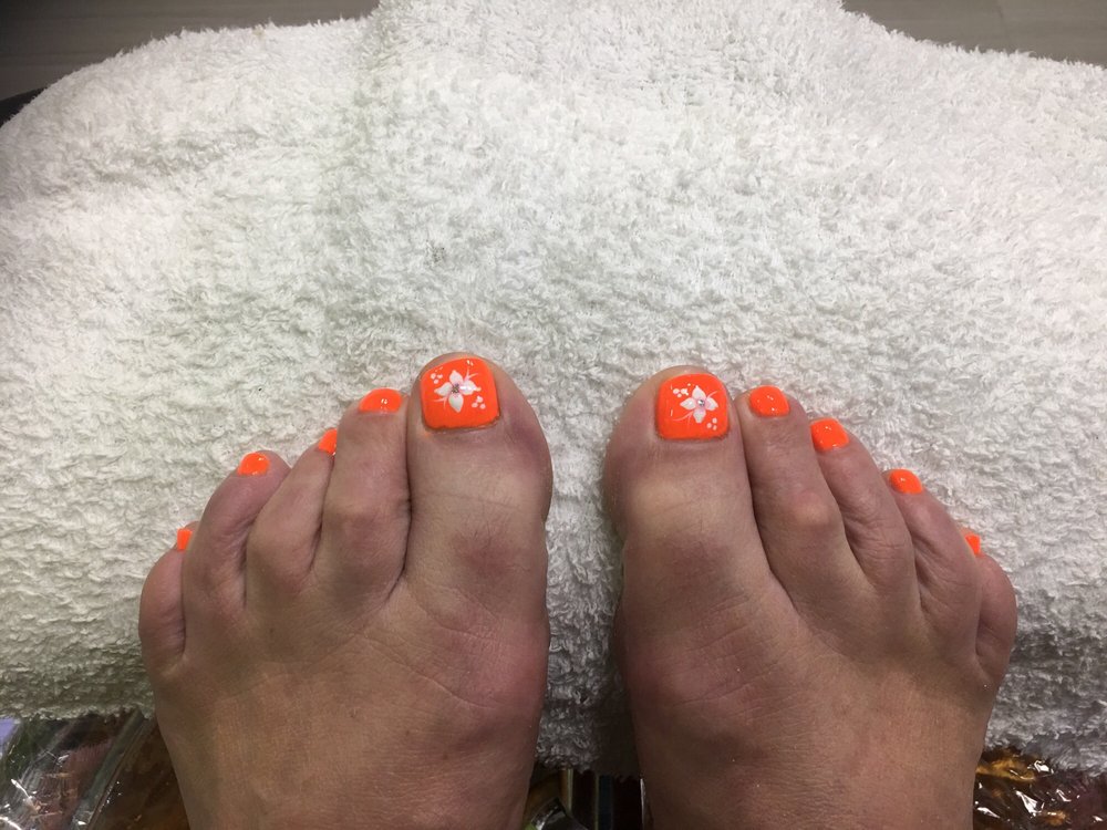 L LIN’S NU LOOK NAILS & SPA Updated August 2024 40 McEwan Drive E, Caledon, Ontario Nail