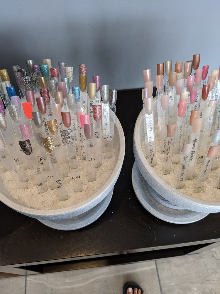 POLISHED SALON 39 Photos & 34 Reviews 9981 Vail Dr, Twinsburg, Ohio