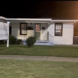 Massage In Pensacola - Very nice and clean looking outside and inside & very welcoming. Greeted with a smile and a thank you. Nice decor as well.