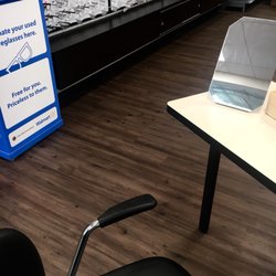 Walmart Vision & Glasses - Wait A Bit