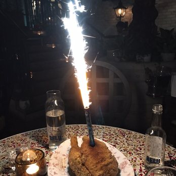 Red Rooster Shoreditch - New American Near Me - London, XGL