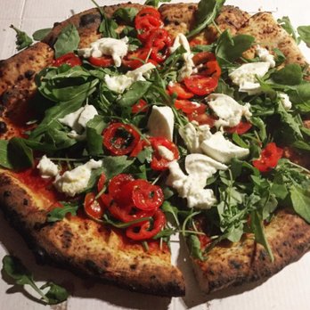 Pizza del Sortidor - Caprese - delicious! - Pizza Near Me - Barcelona, B Pizza del Sortidor - Caprese - delicious! - Pizza Near Me - Barcelona, B