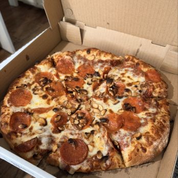 Antonious N&W Pizza - Small Pepperoni and Cashews - Italian Near Me - Riverside, California