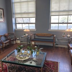 Rona Z Silkiss, MD FACS - Waiting room