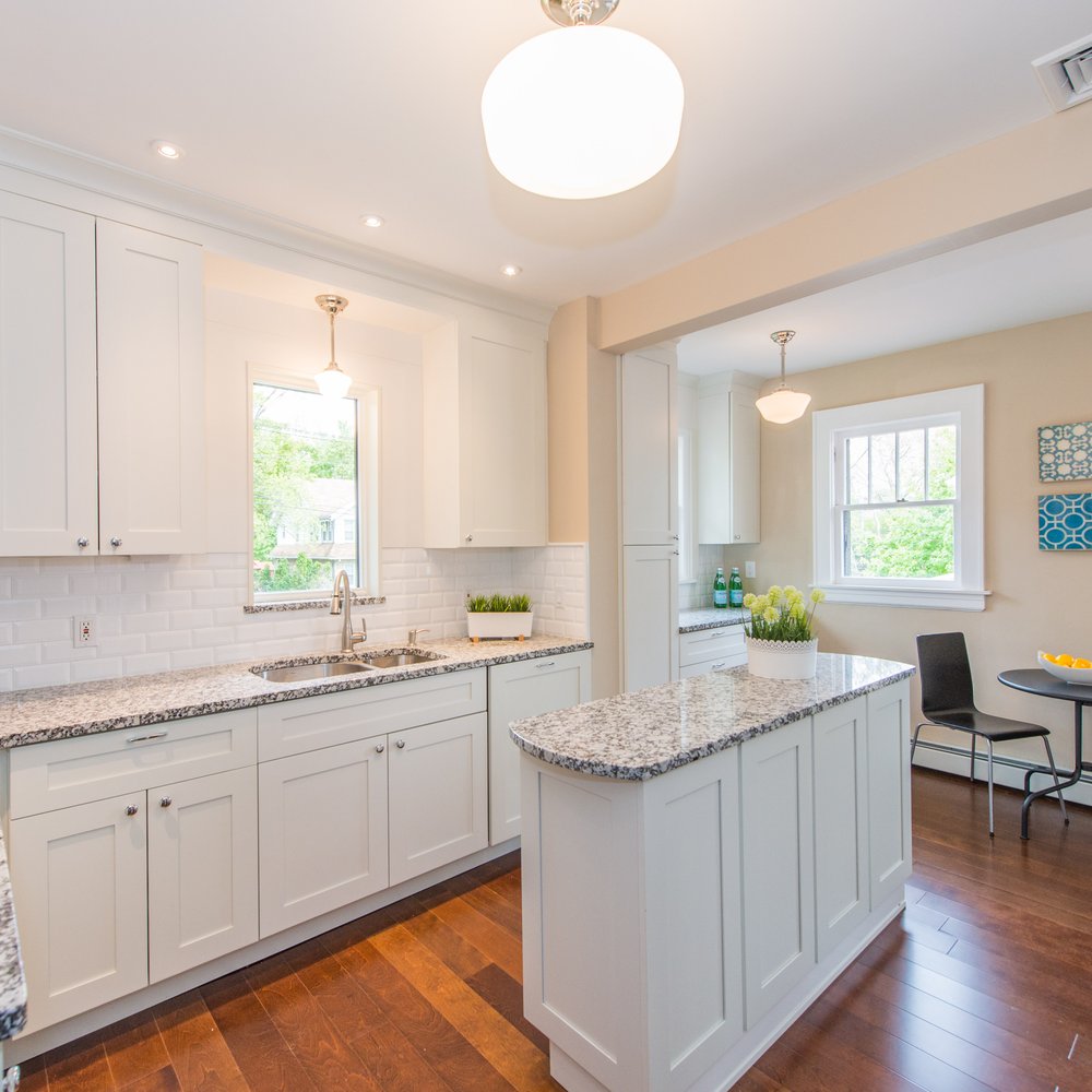 Bungalow Home Staging & Redesign - Interior Design Near Me Bungalow Home Staging & Redesign - Interior Design Near Me