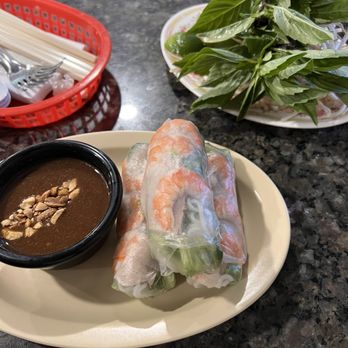 PHO 43 - SPRING ROLLS - Vietnamese Near Me - Phoenix, Arizona PHO 43 - SPRING ROLLS - Vietnamese Near Me - Phoenix, Arizona