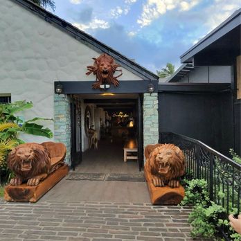 The Crouching Lion - Entrance to restaurant - Beer Bar Near Me - Kaaawa, Hawaii The Crouching Lion - Entrance to restaurant - Beer Bar Near Me - Kaaawa, Hawaii